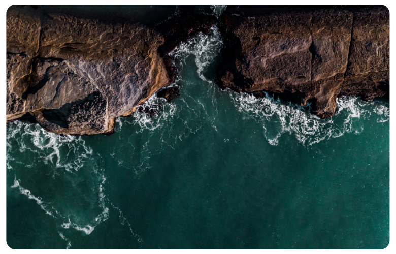 Caxton-NEWWEB-CardFrame-Waves-Crashing-Rocks