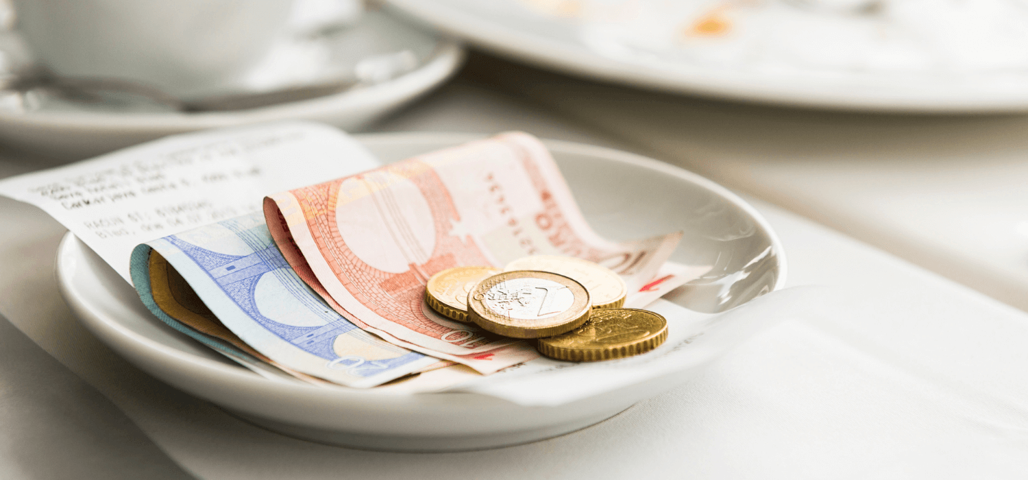 caxton-travel-smarter-blog-travel-money-portugal-tipping-culture.png